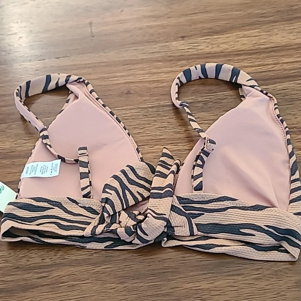 Aerie NWT Women's Triangle Tie Tiger Stripe Bikini Top Black/Tan Textured Size M - Picture 4 of 4